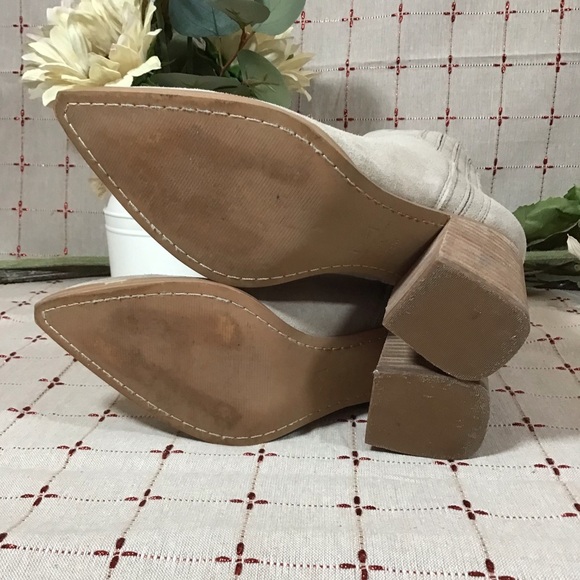 Marc Fisher LTD Oshay Tan Suede Pointed Toe Ankle Boots Size 7.5 - Picture 4 of 13